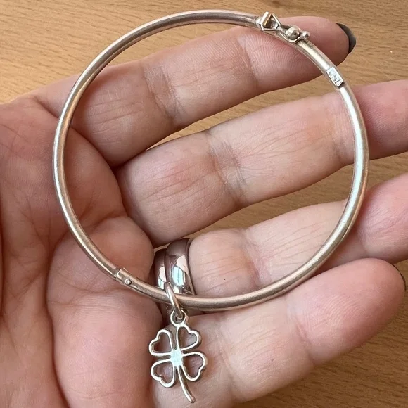 VINTAGE 850 SILVER CHILD BANGLE BRACELET WITH SHAMROCK CHARM SECURE LOCK UNIQUE